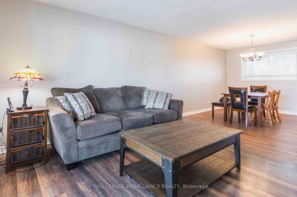 16 Oneil Cres, Quinte West, ON K8V5Y6 Photo 4