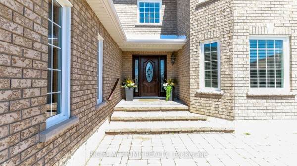 39 Whitfield Cres, Springwater, ON L0L1P0 Photo 6