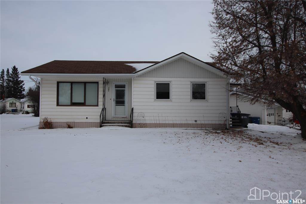 701 4th Avenue, Raymore, SK S0A3J0 Photo 3