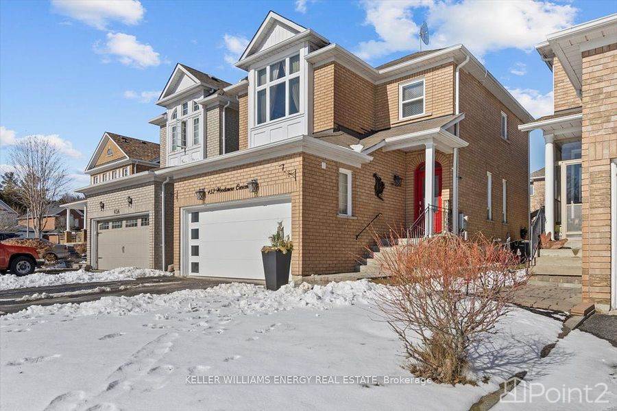 452 Woodsmere Cres, Pickering, ON L1V7A4 Photo 2