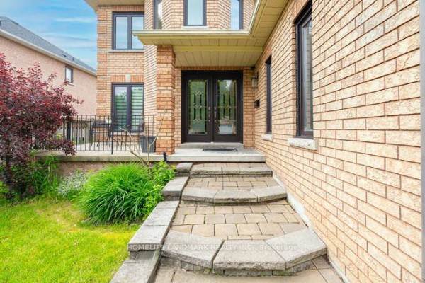 103 Hammerstone Cres, Vaughan, ON L4J8B4 Photo 3
