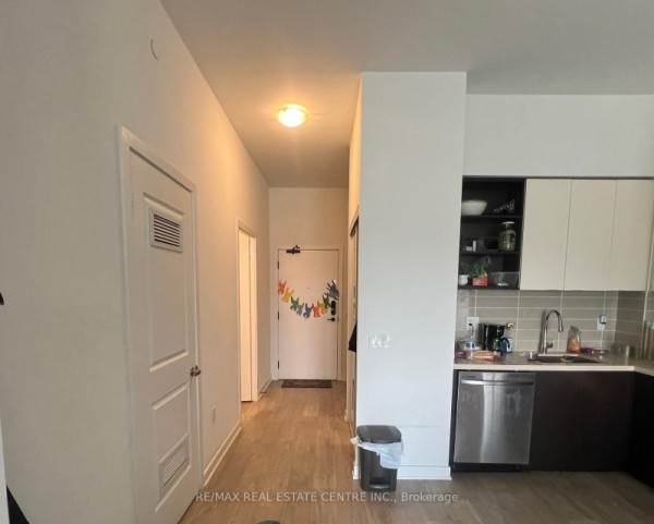 4655 Metcalf Ave, Mississauga, ON L5M4N7 Photo 3