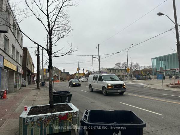 2344 Dufferin St, Toronto, ON M6E3S4 Photo 7