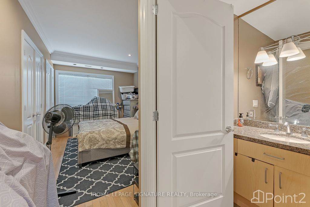890 Sheppard Ave W, Other, ON M3H6B9 Photo 7