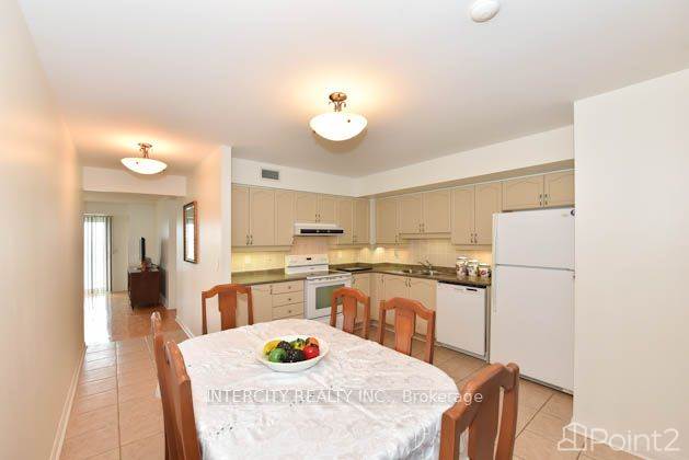 640 Sauve St 1012500 Rutherford Rd 316, Vaughan, ON L4K5N7 Photo 3