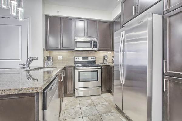 9255 Jane St, Vaughan, ON L6A0K1 Photo 6