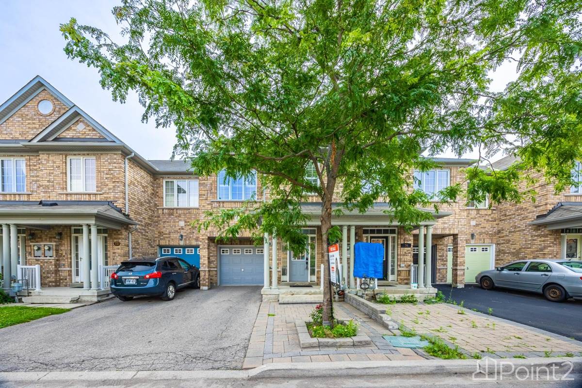 3 1 Freehold Townhome With Finished Basement For Sale At Warden & Danforth Toronto, Toronto, ON M1L0G2 Photo 2