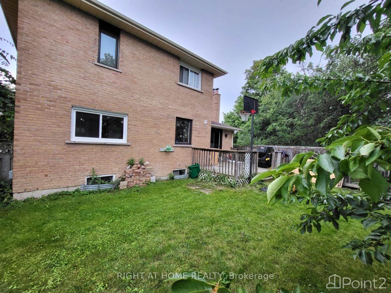 42 Sterling Cres, Vaughan, ON L6A1A2 Photo 2