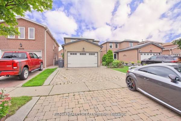 4484 Jenkins Cres, Mississauga, ON L5R1T8 Photo 3