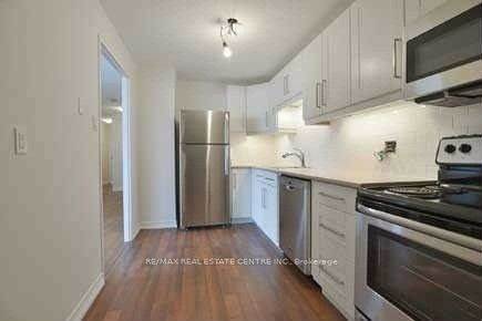 475 The West Mall Rd, Toronto, ON M9C4Z3 Photo 7