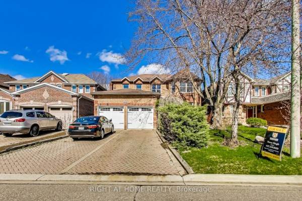 6065 St Ives Way, Mississauga, ON L5N4M1 Photo 3