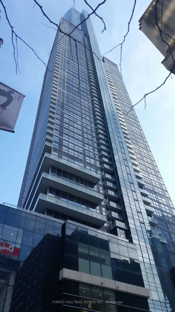 Commercial For Sale | 384 Yonge St | Toronto | M5B1S8