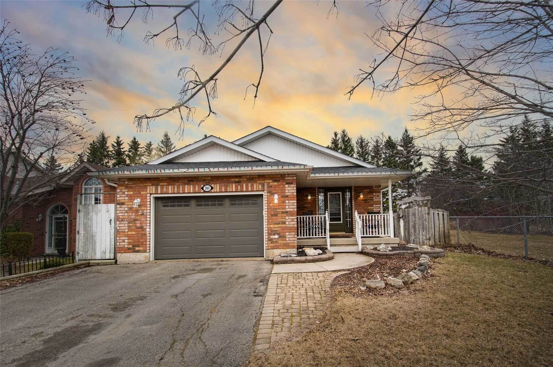 30 Homes for Sale in Shelburne, ON Shelburne Real Estate