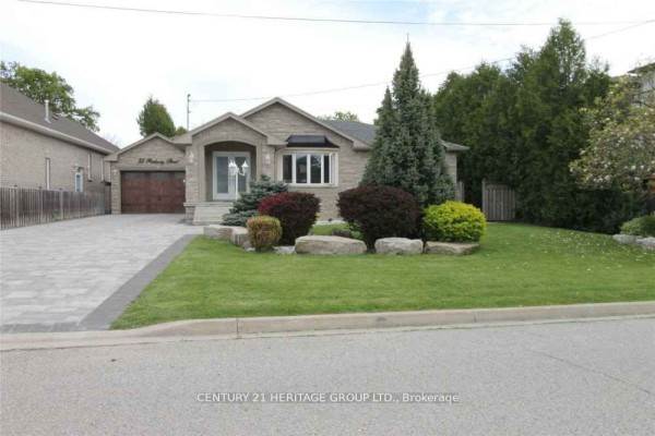 35 Railway St, Vaughan, ON L6A1P7 Photo 2