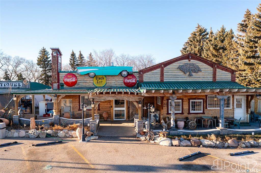 Highway 12 Offsale & Olive Tree Restaurant & Gas, Laird Rm No 404, SK S0J0J0 Photo 2