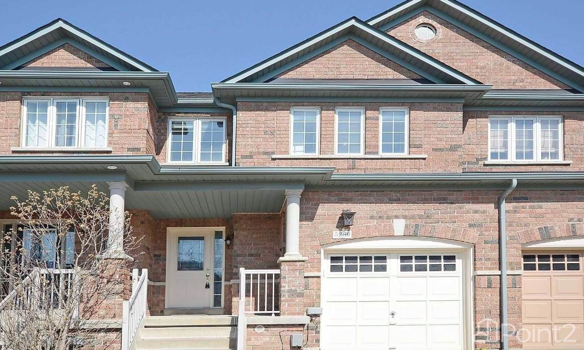 Churchill Meadows Mississauga 3 Bed 3 Bath Freehold Townhouse For Rent, Mississauga, ON L5M0C8 Photo 4