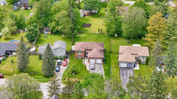 950 Gilmore Ave, Innisfil, ON L0L1W0 Photo 2