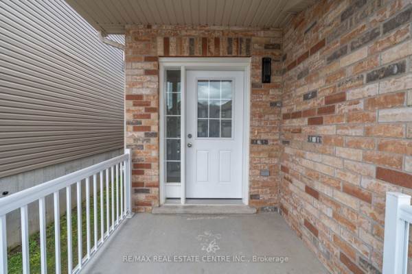 430 Woodbine Ave Ave, Kitchener, ON N2R0A6 Photo 4