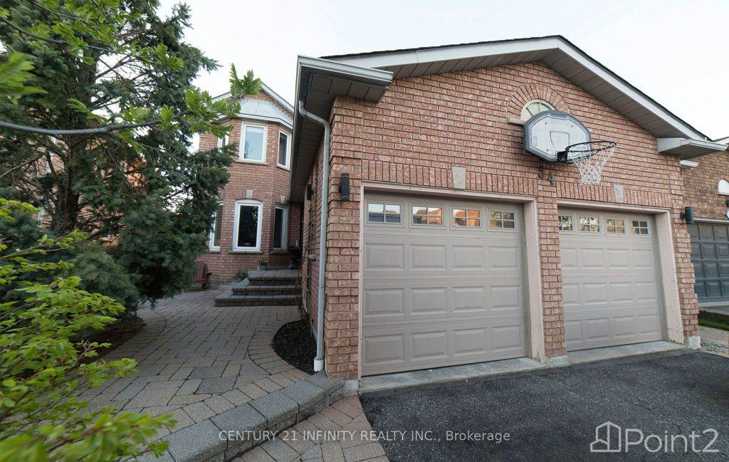 54 Ringwood Dr, Other, ON L1R1Y7 Photo 5