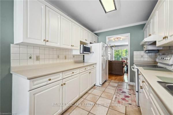 77 Erion Rd, St Catharines, ON L2W1B4 Photo 3