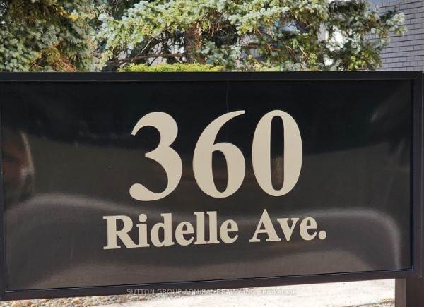 360 Ridelle Ave, Toronto, ON M6B1K1 Photo 3