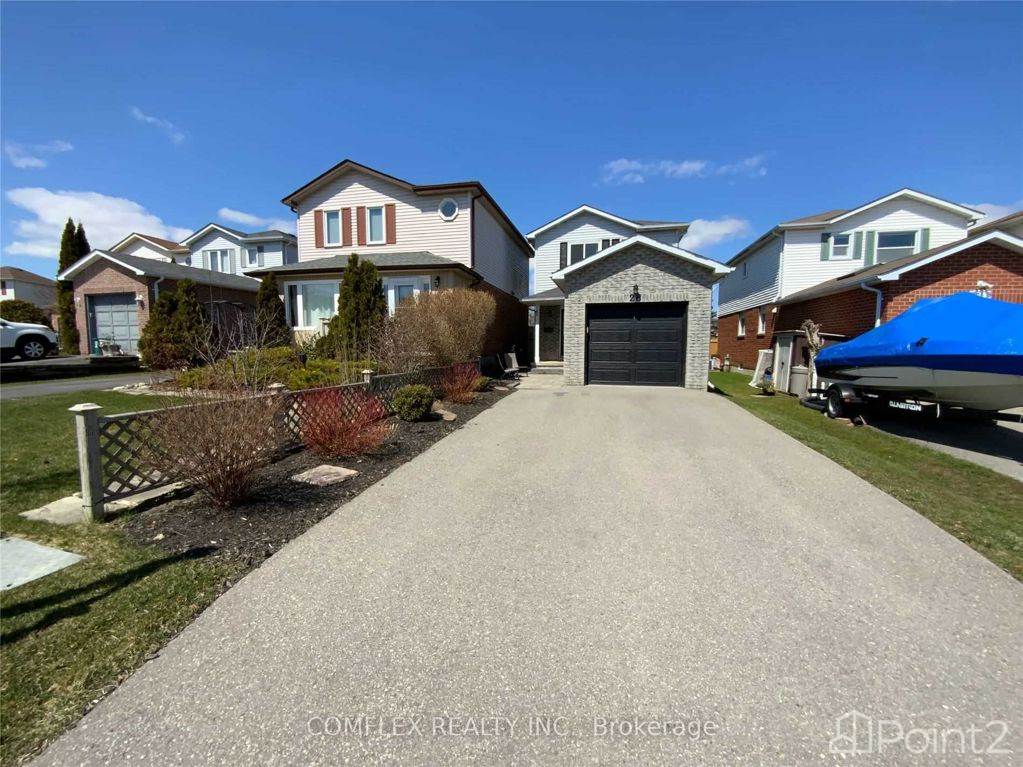 28 Kingsview Crt, Other, ON L1E1E5 Photo 3