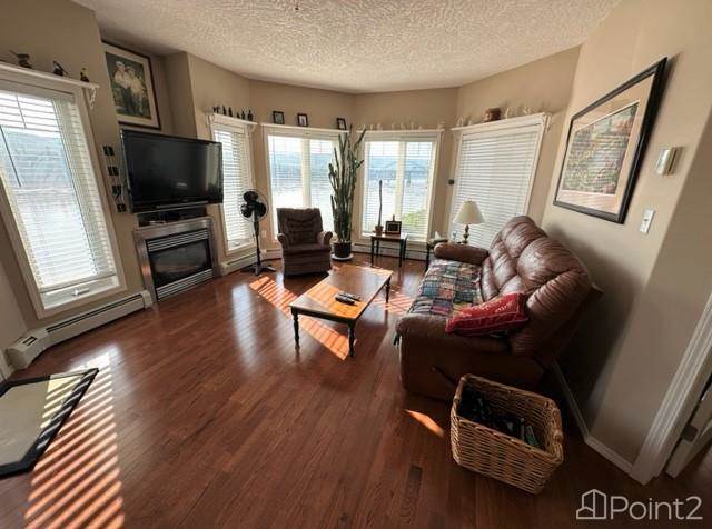 9810 94 Street, Peace River, AB T8S1A0 Photo 5