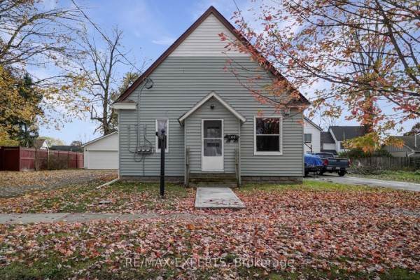 106 Murray St, Fort Erie, ON L2A2A8 Photo 2