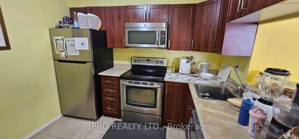 4185 Shipp Dr, Mississauga, ON L4Z2Y8 Photo 7