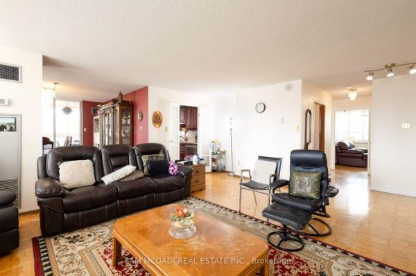 3650 Kaneff Cres, Mississauga, ON L5A4A1 Photo 6