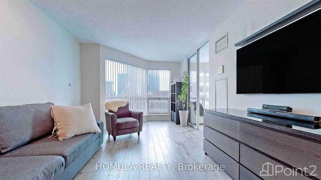 10 Yonge St, Other, ON M5E1R4 Photo 4
