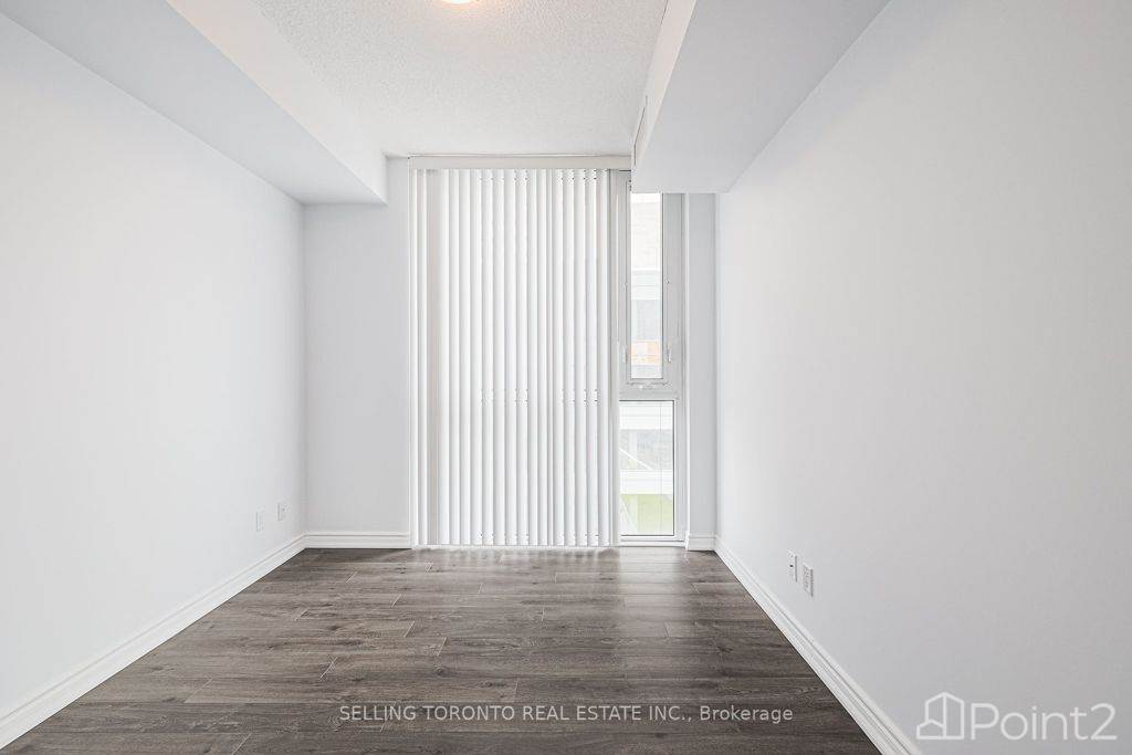 5180 Yonge St, Other, ON M2N0K5 Photo 6